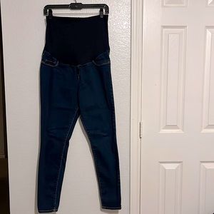 Full Panel- Liz Lange-Maternity Jegging-Size Medium